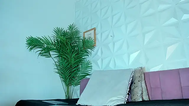 Snapshot of Hellen_Sky chatting on October 11, 2025, 7:26 pm Hellen Sky online show from October 11, 2025, 7:26 pm