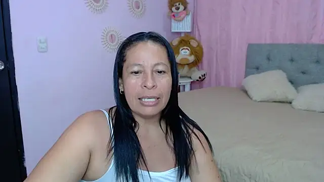 Snapshot of mature_martina chatting on October 18, 2025, 10:39 am mature martina online show from October 18, 2025, 10:39 am