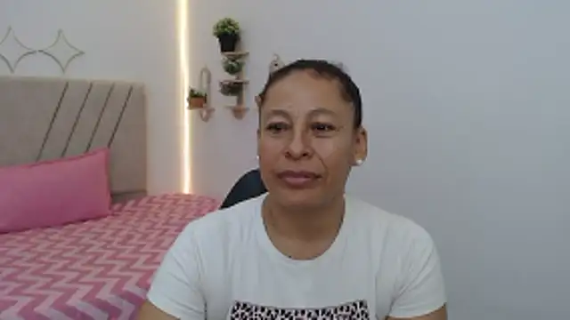 mature martina online show from April 22, 2026, 8:04 pm