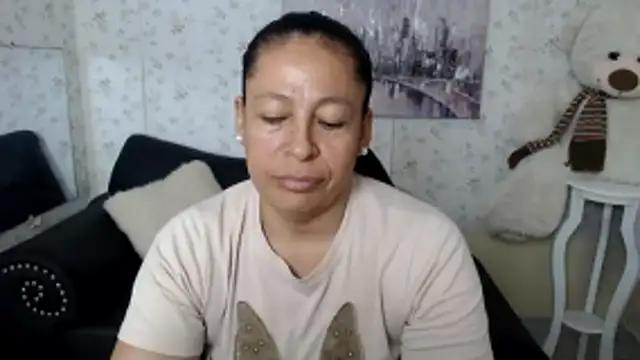 mature martina online show from June 17, 2026, 9:47 pm