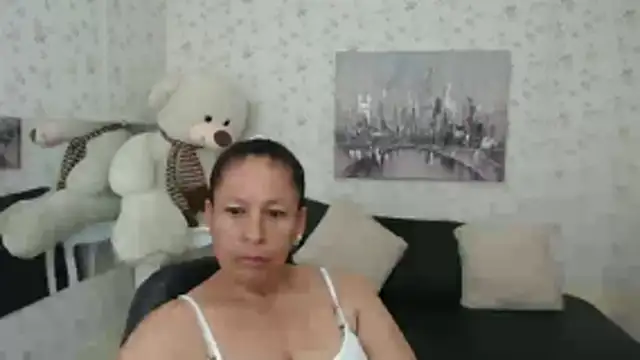 mature martina online show from May 7, 2026, 7:56 am