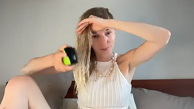 ivankai  online show from March 2, 2026, 11:06 am