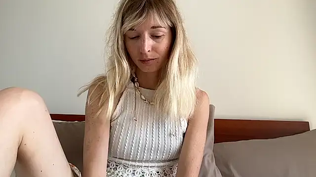 ivankai  online show from March 3, 2026, 3:02 am