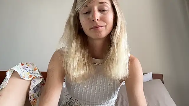 ivankai  online show from March 17, 2026, 3:31 am