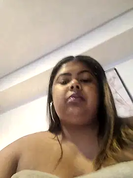 Snapshot of biancabombombbw chatting on February 13, 2025, 9:49 pm biancabombombbw online show from February 13, 2025, 9:49 pm