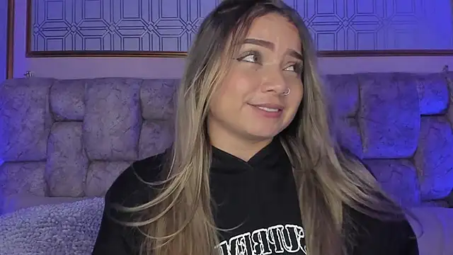 AnnyLopezz  online show from March 18, 2025, 6:50 am