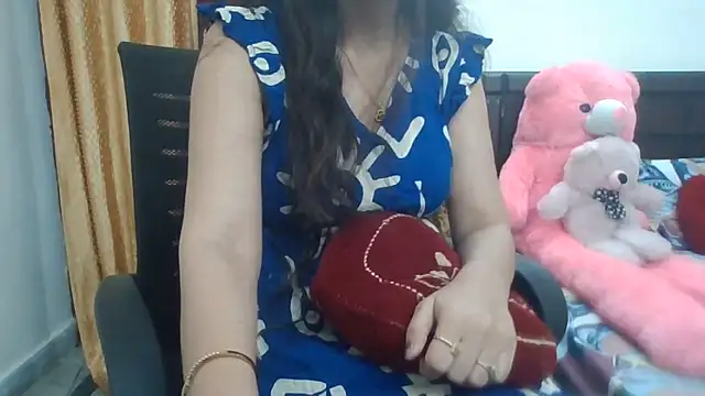Snapshot of Sexy_iknoor chatting on June 18, 2026, 10:20 am Sexy iknoor online show from June 18, 2026, 10:20 am