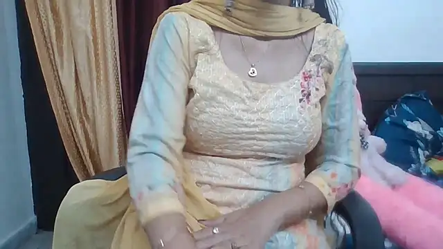 Sexy iknoor online show from July 26, 2026, 5:47 am