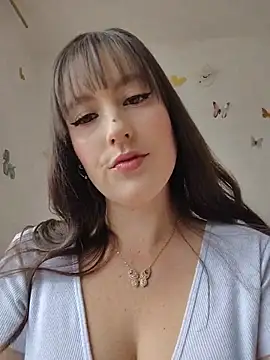 Snapshot of Belly_Rosse chatting on June 20, 2026, 5:07 pm Belly Rosse online show from June 20, 2026, 5:07 pm