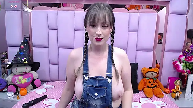 Snapshot of Belly_Rosse chatting on October 14, 2025, 2:50 pm Belly Rosse online show from October 14, 2025, 2:50 pm