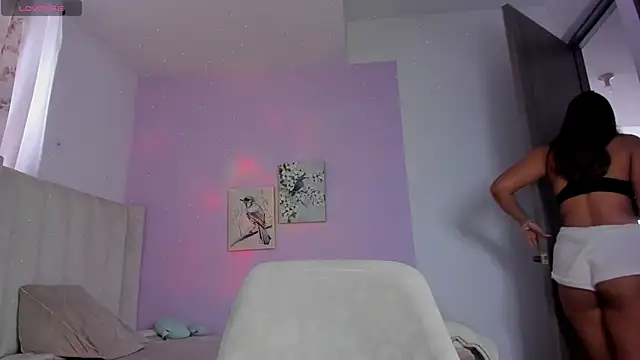 Mhia palmer online show from November 1, 2025, 5:29 pm