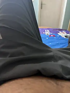 Snapshot of yourheroforfun chatting on October 27, 2025, 6:31 pm yourheroforfun online show from October 27, 2025, 6:31 pm