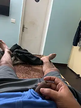 Snapshot of yourheroforfun chatting on November 27, 2025, 6:19 pm yourheroforfun online show from November 27, 2025, 6:19 pm