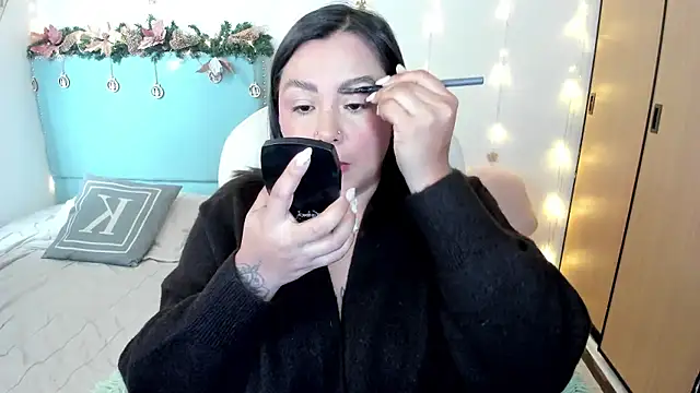 bigbooty-30 online show from January 14, 2026, 1:15 pm