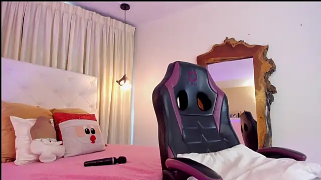 Snapshot of BonnieBad01 chatting on December 2, 2025, 3:14 pm BonnieBad01 online show from December 2, 2025, 3:14 pm