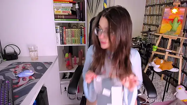 Snapshot of icefroqq chatting on March 16, 2026, 7:49 pm icefroqq online show from March 16, 2026, 7:49 pm