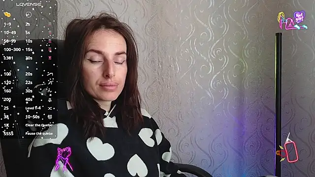 Snapshot of xx_adrihanna_xx chatting on May 18, 2026, 6:18 am xx adrihanna xx online show from May 18, 2026, 6:18 am