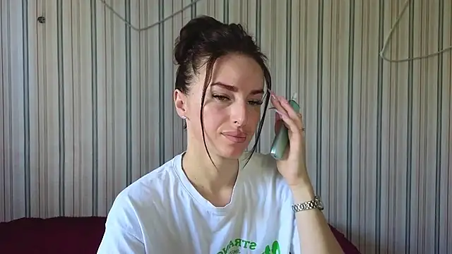 Snapshot of xx_adrihanna_xx chatting on June 30, 2026, 6:13 am xx adrihanna xx online show from June 30, 2026, 6:13 am