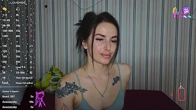 Snapshot of xx_adrihanna_xx chatting on June 26, 2026, 6:14 pm xx adrihanna xx online show from June 26, 2026, 6:14 pm