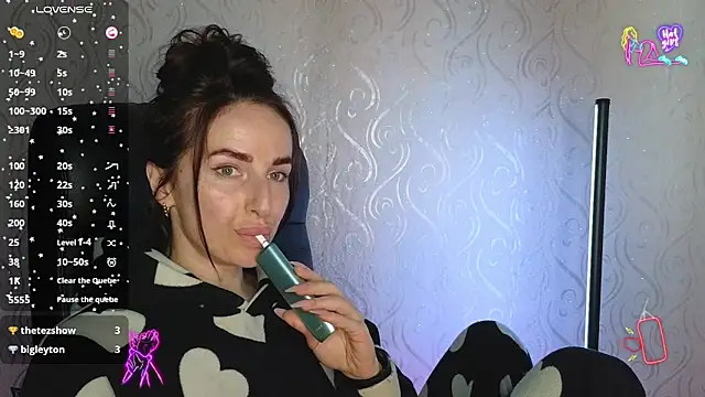 Snapshot of xx_adrihanna_xx chatting on May 19, 2026, 4:36 pm xx adrihanna xx online show from May 19, 2026, 4:36 pm