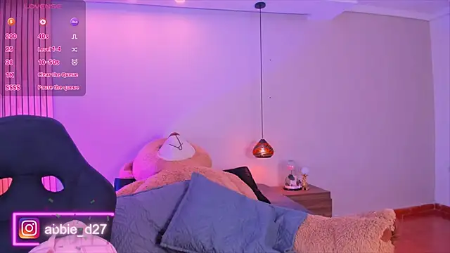 Snapshot of AbbieEdmond chatting on November 13, 2025, 5:22 am AbbieEdmond online show from November 13, 2025, 5:22 am