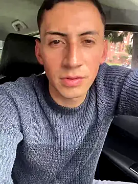 vpn1000 online show from November 25, 2025, 4:40 pm