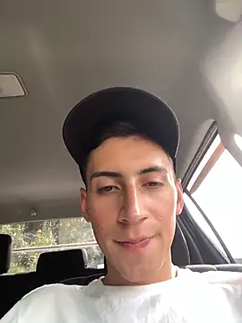 vpn1000 online show from December 3, 2025, 7:57 pm