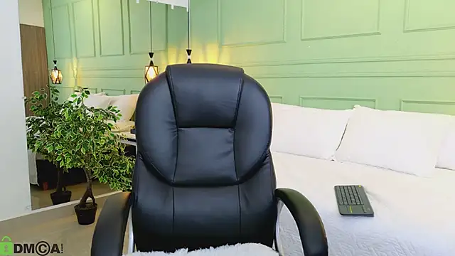 Snapshot of kataliina__ chatting on March 11, 2026, 11:59 am kataliina online show from March 11, 2026, 11:59 am