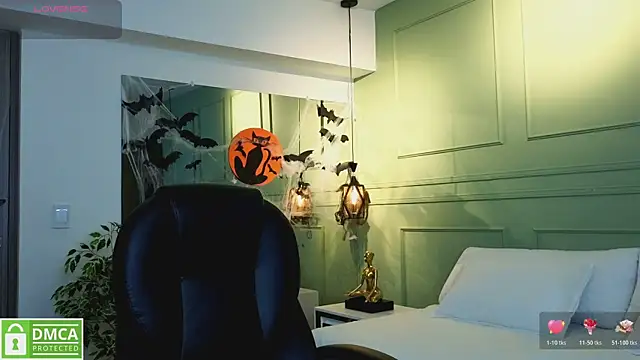 Snapshot of kataliina__ chatting on October 29, 2025, 12:04 pm kataliina online show from October 29, 2025, 12:04 pm