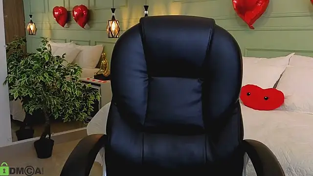 Snapshot of kataliina__ chatting on February 11, 2026, 11:43 am kataliina online show from February 11, 2026, 11:43 am