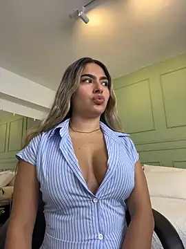 Snapshot of kataliina__ chatting on May 22, 2026, 12:03 pm kataliina online show from May 22, 2026, 12:03 pm