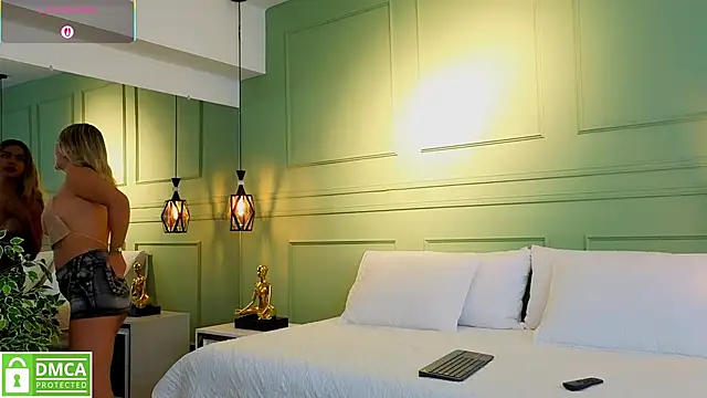 Snapshot of kataliina__ chatting on October 8, 2025, 12:07 pm kataliina online show from October 8, 2025, 12:07 pm