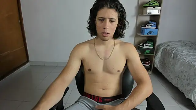 imtonny19 online show from February 15, 2025, 9:49 pm