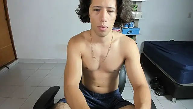 imtonny19 online show from October 19, 2025, 2:42 pm