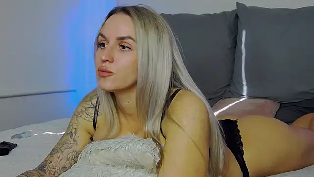 Snapshot of SofiJames chatting on November 4, 2025, 6:50 am SofiJames online show from November 4, 2025, 6:50 am