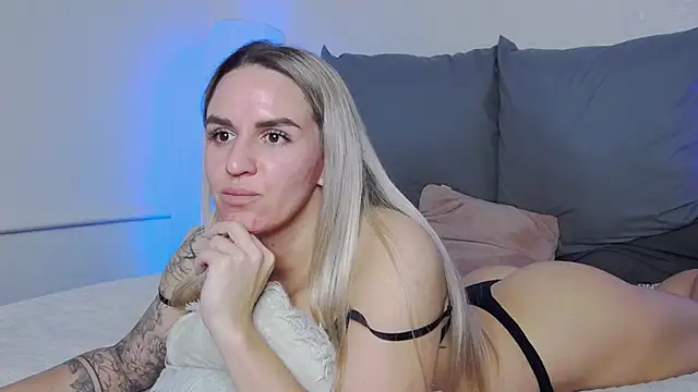 Snapshot of SofiJames chatting on November 28, 2025, 6:46 am SofiJames online show from November 28, 2025, 6:46 am