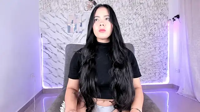 VALERIADREMS online show from February 4, 2026, 11:44 pm