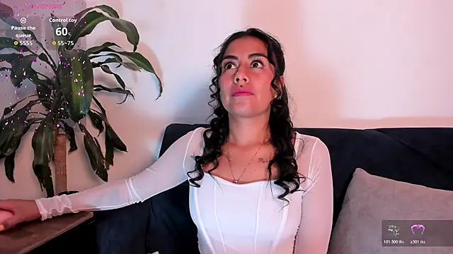 Snapshot of im_amber chatting on November 5, 2025, 1:47 pm im amber online show from November 5, 2025, 1:47 pm