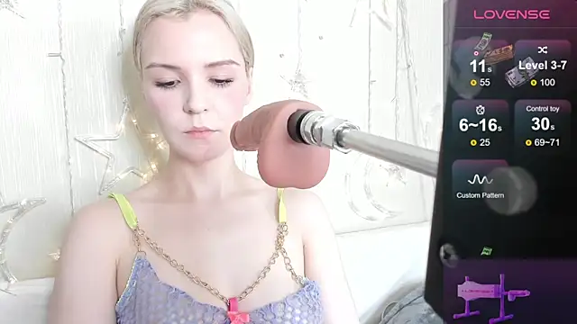 Kaya Devis online show from April 29, 2026, 4:49 am