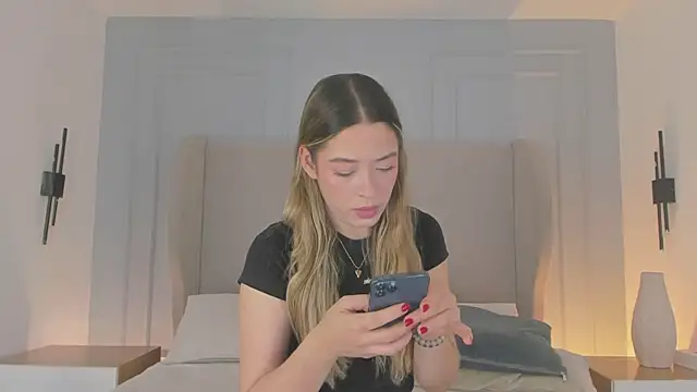 Snapshot of chloe_d chatting on May 1, 2026, 2:00 pm chloe d online show from May 1, 2026, 2:00 pm