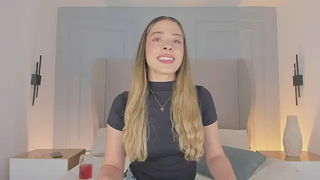 Snapshot of chloe_d chatting on April 10, 2026, 12:23 pm chloe d online show from April 10, 2026, 12:23 pm