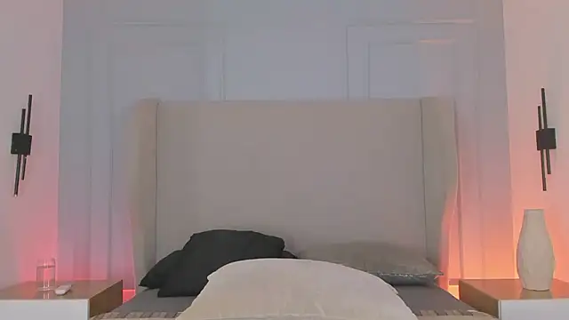 chloe d online show from March 7, 2026, 12:21 pm