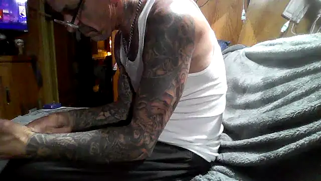 deepstroker42071 online show from April 2, 2026, 2:52 am