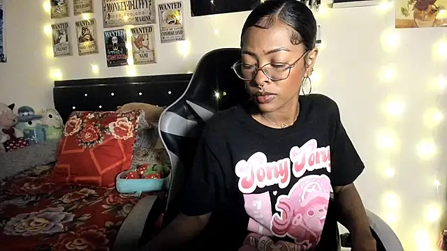 Cristal Jonasxh online show from November 6, 2025, 4:16 am