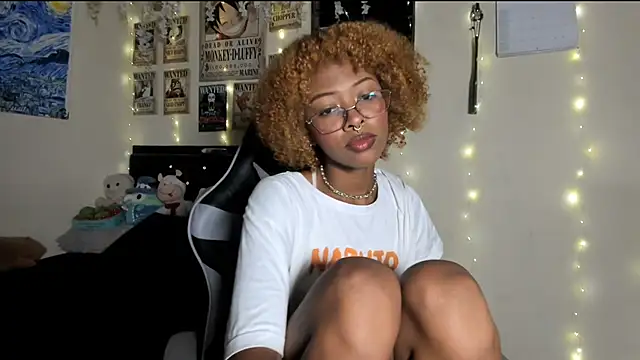Cristal Jonasxh online show from February 4, 2025, 3:11 am