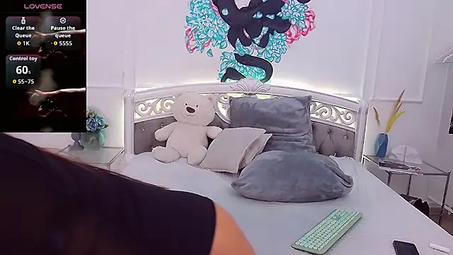 Snapshot of CrissyTaylor chatting on November 16, 2025, 3:44 am CrissyTaylor online show from November 16, 2025, 3:44 am