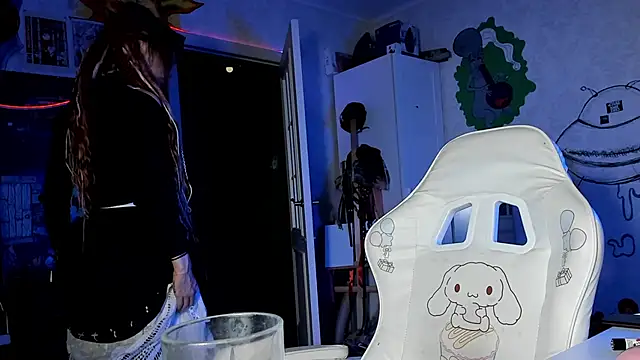 Snapshot of Sunny_Mouse_ chatting on October 8, 2025, 4:40 pm Sunny Mouse online show from October 8, 2025, 4:40 pm