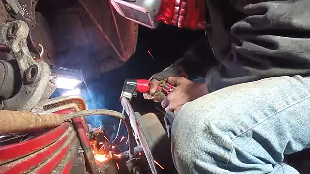 Snapshot of Bi_curious86 chatting on November 15, 2025, 1:53 am Bi curious86 online show from November 15, 2025, 1:53 am