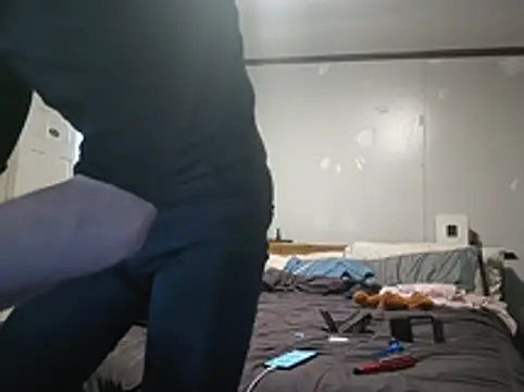 Snapshot of Bi_curious86 chatting on November 28, 2025, 9:59 pm Bi curious86 online show from November 28, 2025, 9:59 pm