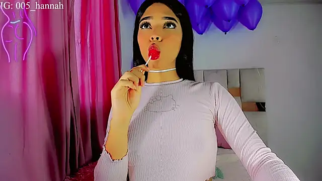 Snapshot of Hannahsmit chatting on November 2, 2025, 10:26 pm Hannahsmit online show from November 2, 2025, 10:26 pm